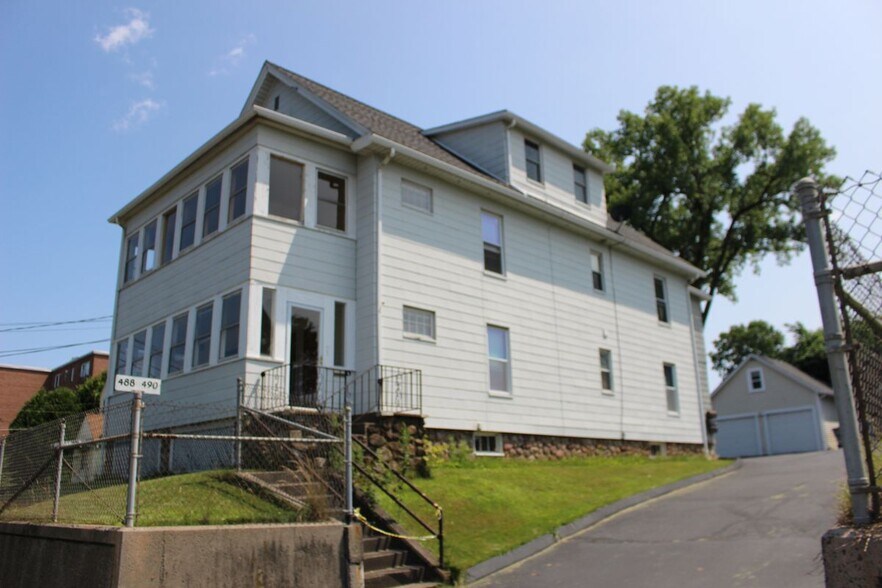 Building Photo - 488 South St