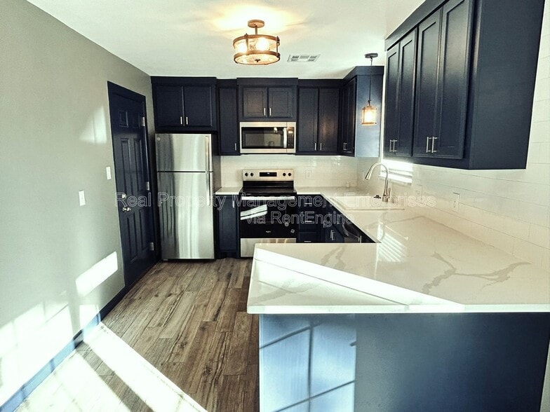 Building Photo - 2114 Allenhurst St