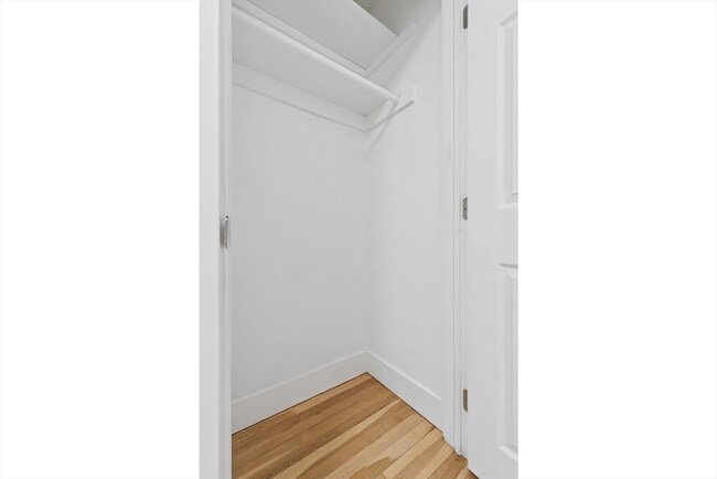 Building Photo - 303 Broadway