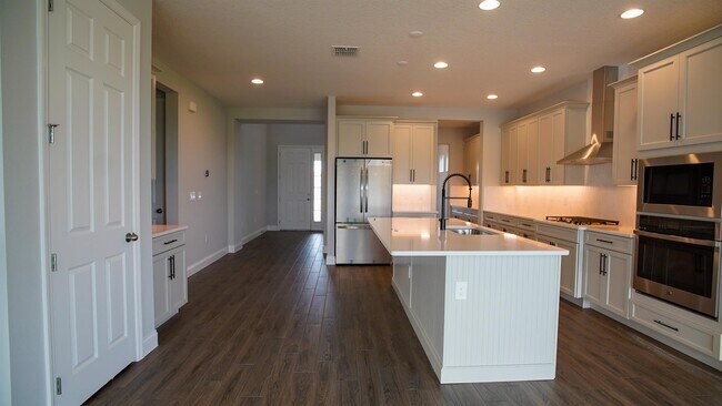 Building Photo - 12182 Eastmoor Dr