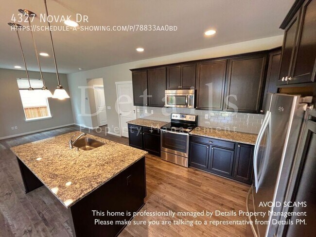 Building Photo - 4327 Novak Dr SW