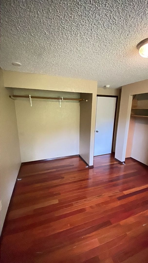 Building Photo - Preleasing Now! Split-level 4 Bedroom + 3 ...