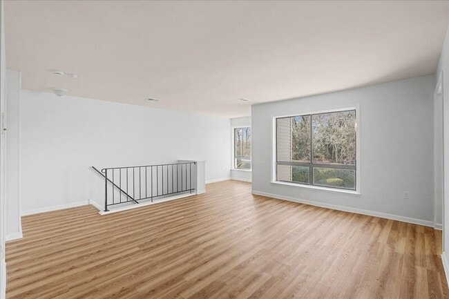 Building Photo - 66 Banner Ct