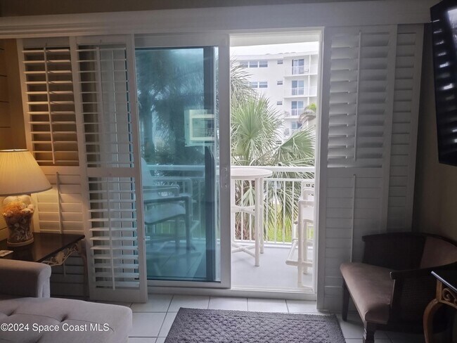 Building Photo - 4000 Ocean Beach Blvd