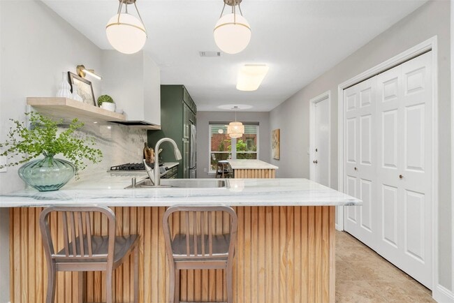 Building Photo - 36 White Bark Pl