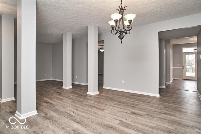 Building Photo - 11080 McDowell Dr