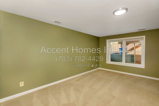 Building Photo - 5818 Wescott Hills Way