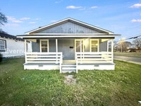 Building Photo - 3335 31st Pl N