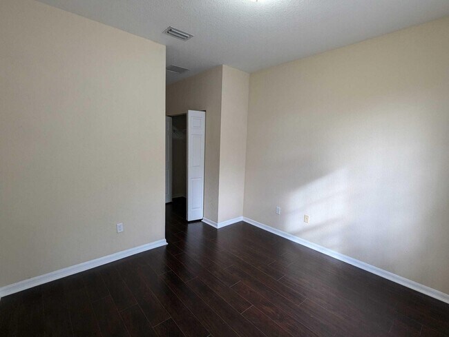 Building Photo - 5162 White Oleander