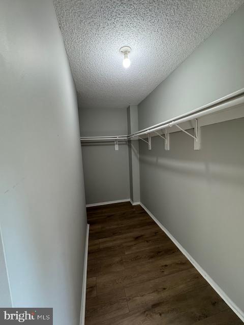 Building Photo - 27 Mendrey Ct