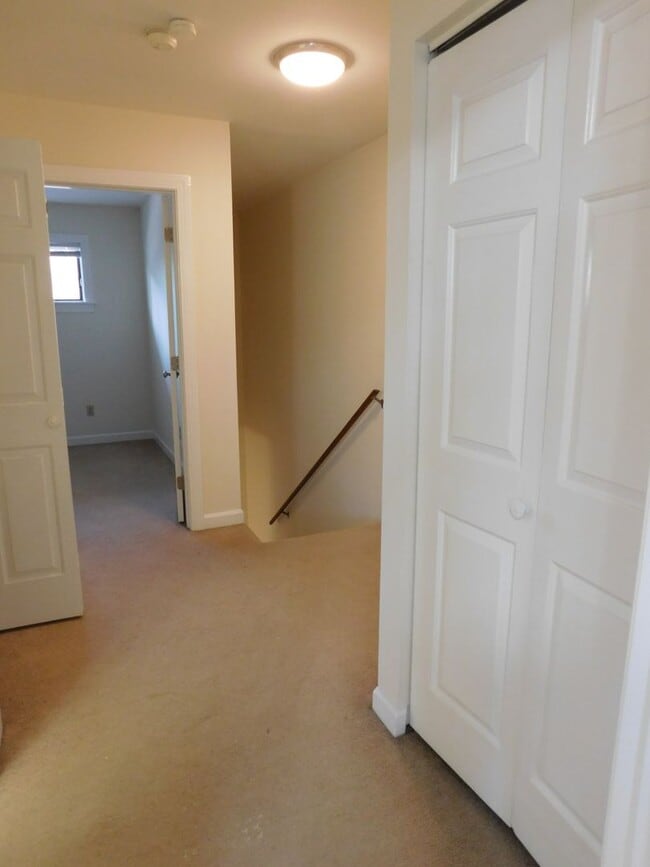 Building Photo - 1507 College Way