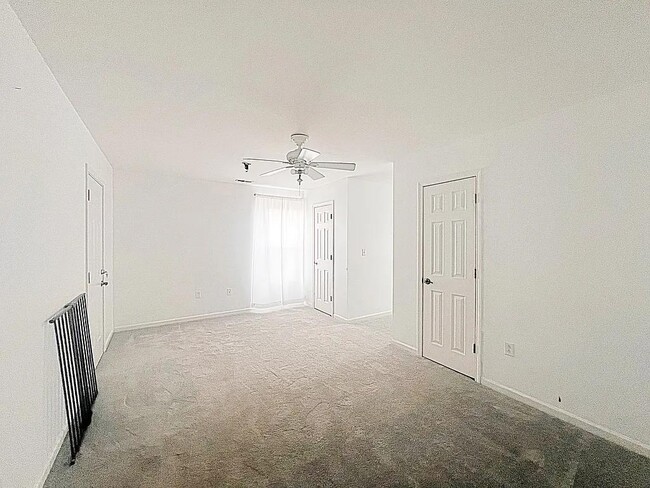 Building Photo - 206 Beauclair Dr