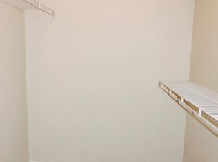 Walk In Closets - 11901 4th St N