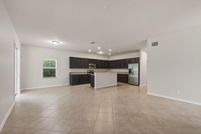 Building Photo - 136 Behring Way