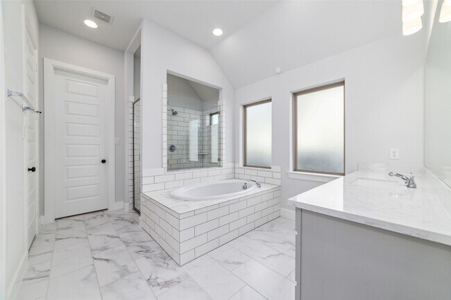 Building Photo - 19035 Dappled Mare Cir