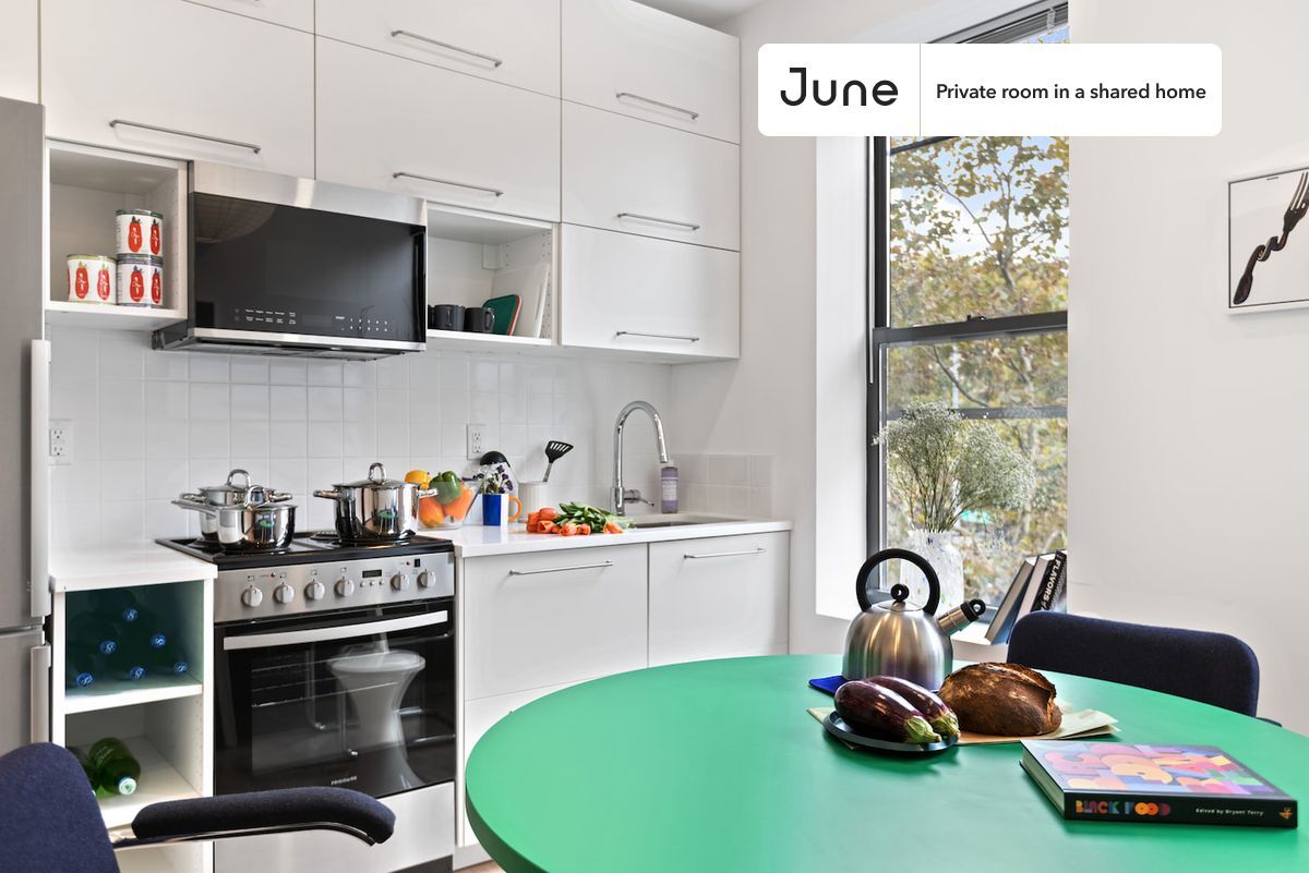 Building Photo - Tranquil ROOM at The Maison Jefferson