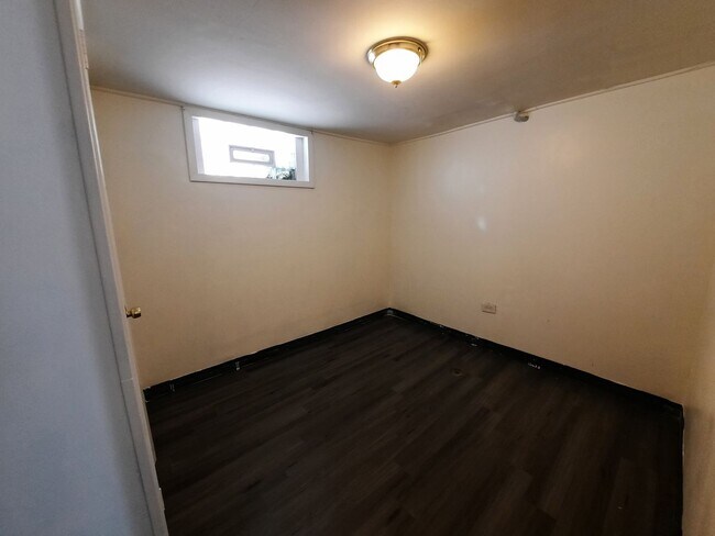 Building Photo - 1720 Leland Ave