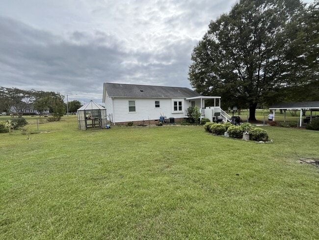 Building Photo - 49 Bay Springs Ct