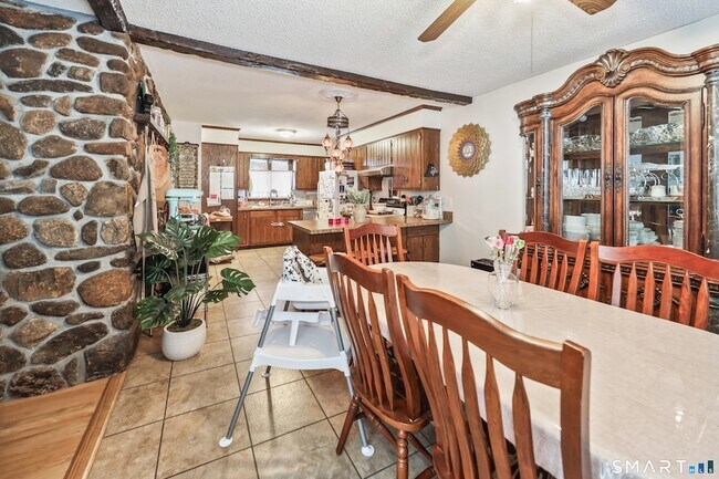 Building Photo - 41 Trout Brook Dr