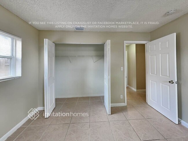 Building Photo - 328 SW 80th Terrace