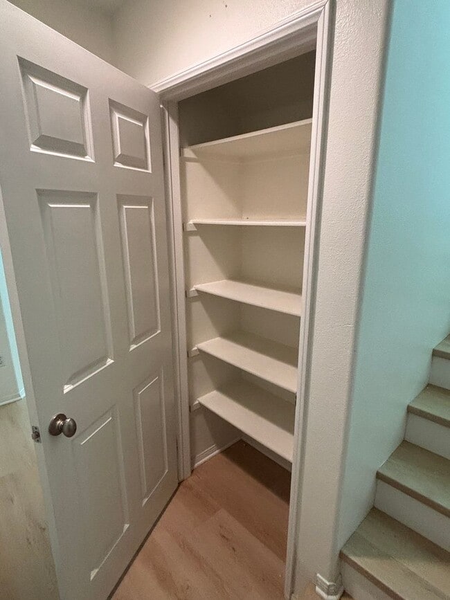 Building Photo - Move-In Ready 4 Bedroom Home Perfect for Professionals & Families