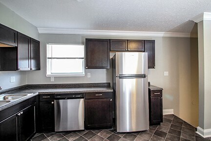 Building Photo - Completely Renovated 3 Bedroom 2 Bathroom ...