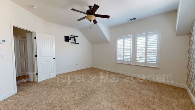 Building Photo - 1349 Piper Pl