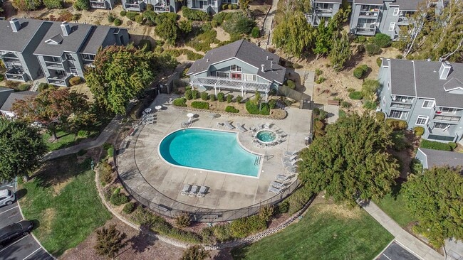 Building Photo - CANYON MEADOWS - Pleasanton's highly desired hidden gem complex...