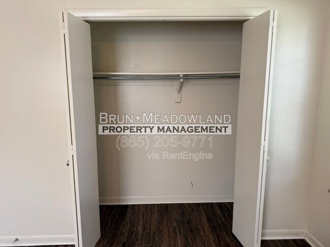 Building Photo - 3719 Mooers St