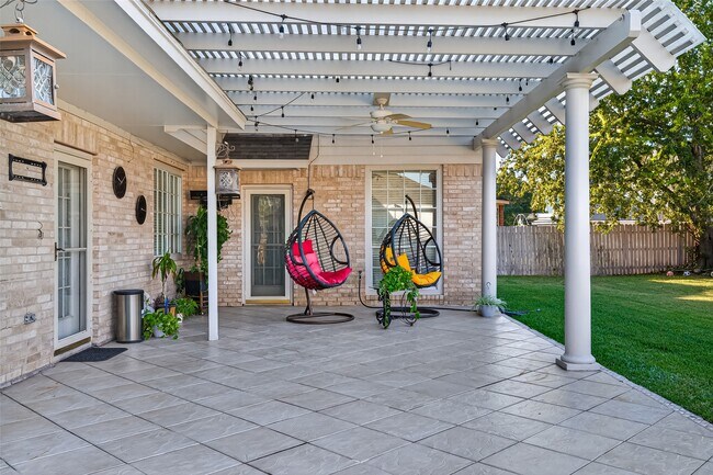 Building Photo - 4206 Clearwater Ct