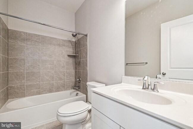 Building Photo - 8311 Amber Beacon Cir