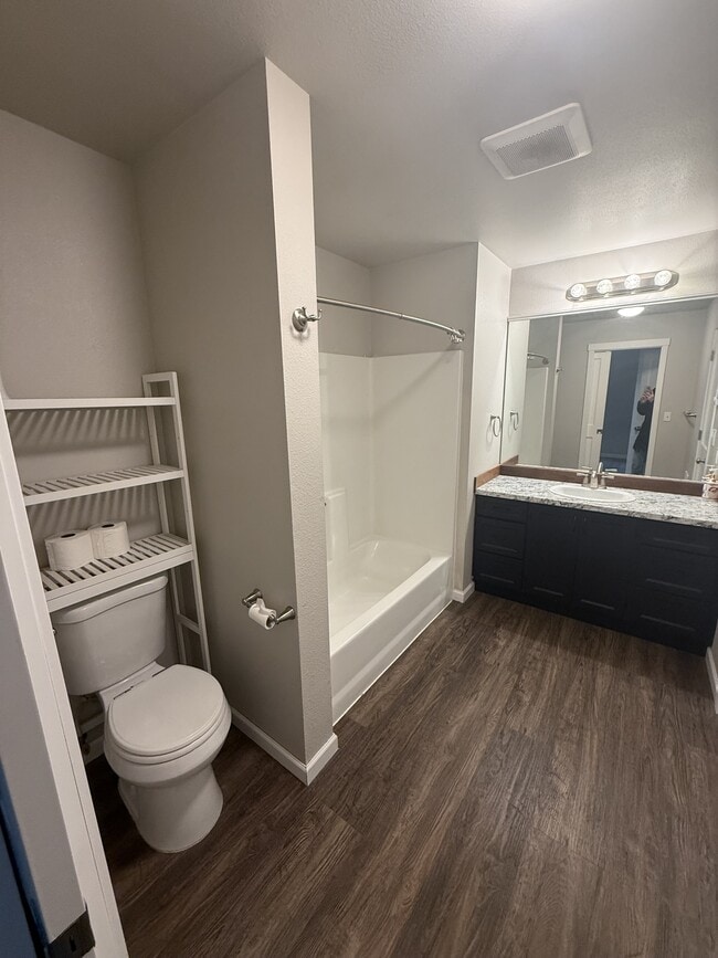 Building Photo - 1480 SE Cole Rd