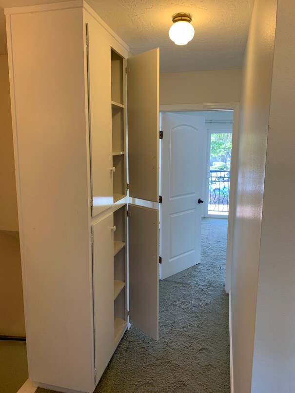 Building Photo - 3745 Portofino Way