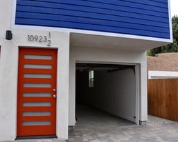 Building Photo - 10923 Hesby St