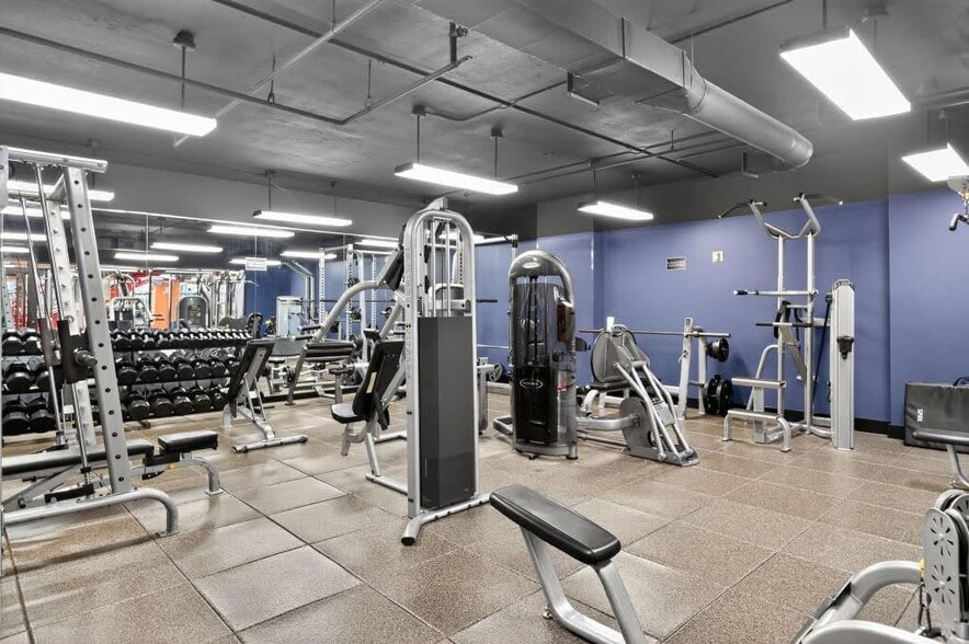 Building Photo - 1101 Juniper St NE