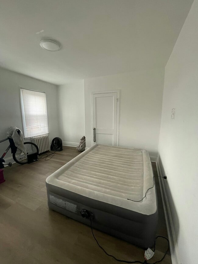 Building Photo - 1219 N 29th St