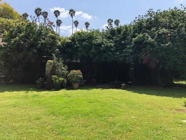 Building Photo - 750 E Orange Grove Blvd