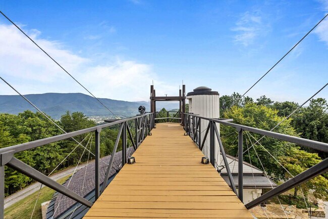 Building Photo - 1816 Bear Spgs Wy