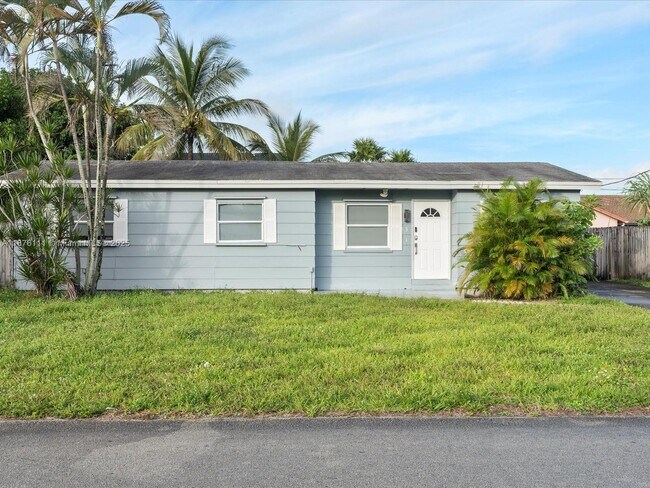 Building Photo - 5731 SW 54th Terrace