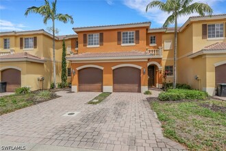 Building Photo - 10260 Olivewood Way