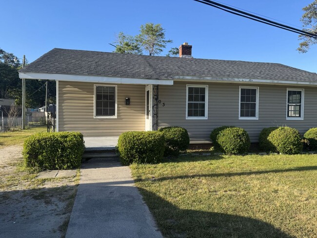 Primary Photo - 403 Miller Blvd
