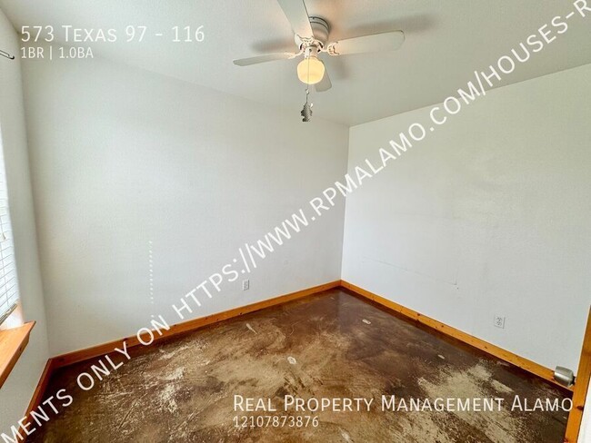 Building Photo - 573 TX-97