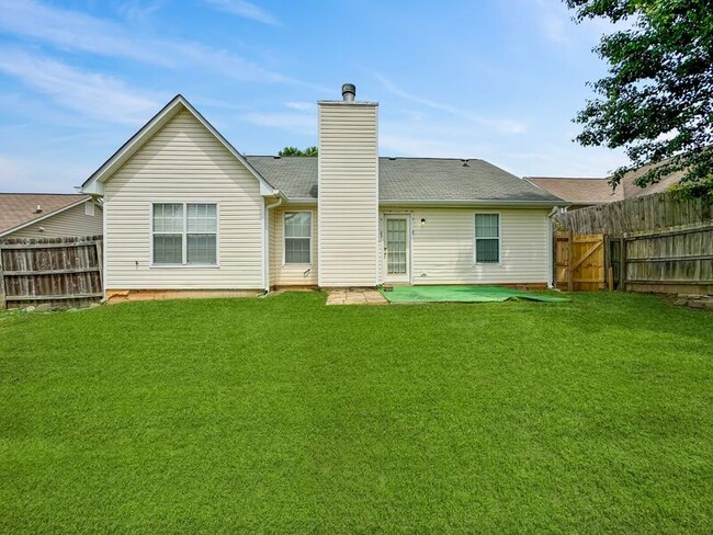 Primary Photo - 10623 Pine Forest Ln