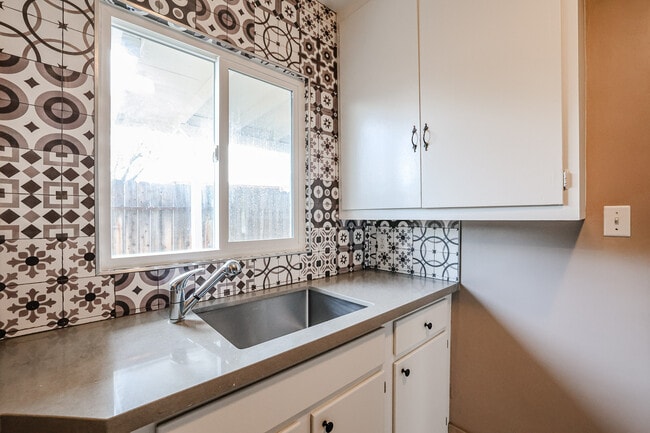 Building Photo - 3827 N 18th St