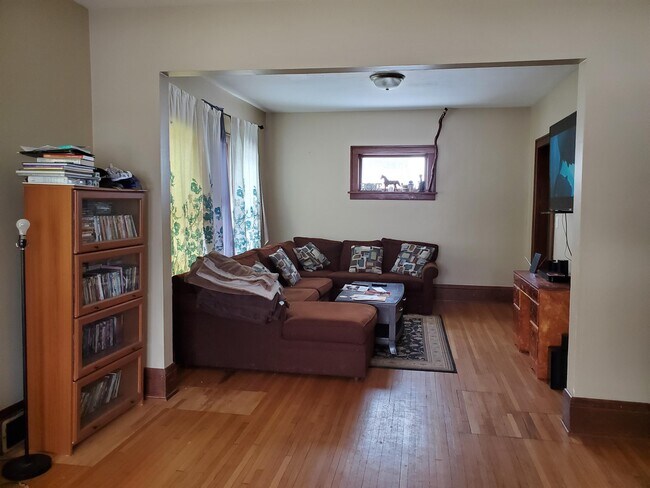 Building Photo - 914 N 24th Ave