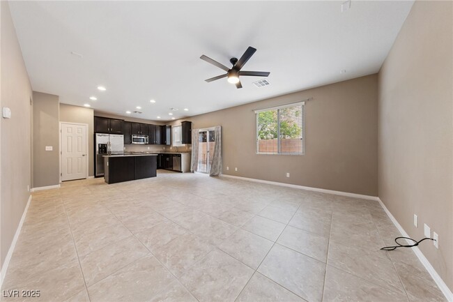 Building Photo - 10966 Sardinia Sands Dr