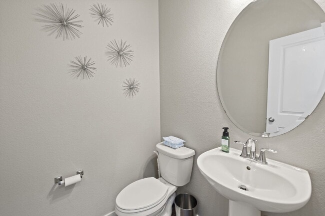 Building Photo - Beautiful 2 story home with 3 bedrooms in desirable Lorson Ranch Community.