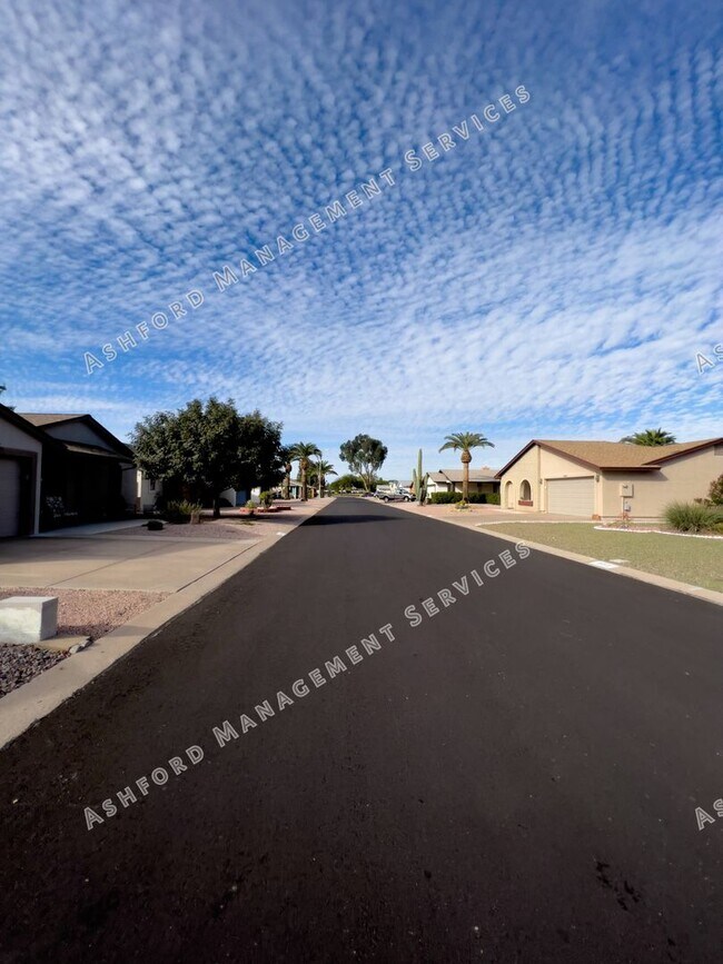 Building Photo - GOLF COURSE HOME W AMENITIES GALORE IN FOUNTAIN OF THE SUN 55+ COMMUNITY & COUNTRY CLUB