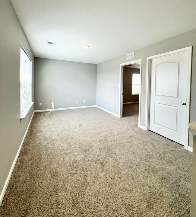 Building Photo - 6093 Arbor Wds Wy