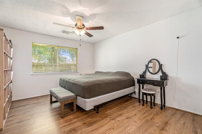Building Photo - 2513 Harpers Ferry Crossing